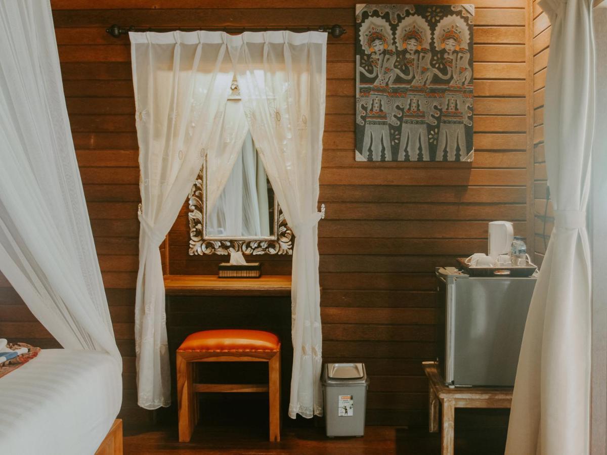 Garden Cottage Lembongan & Hostel Nusa Lembongan  Exterior photo