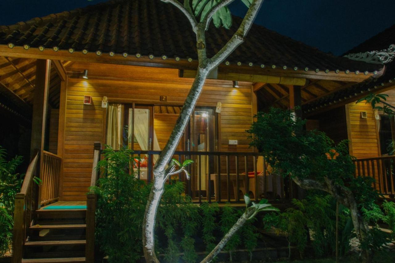 Garden Cottage Lembongan & Hostel Nusa Lembongan  Exterior photo