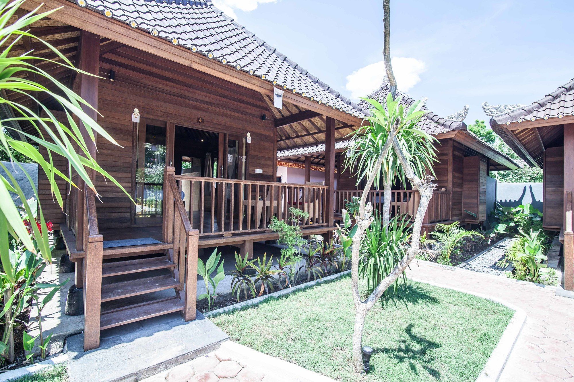 Garden Cottage Lembongan & Hostel Nusa Lembongan  Exterior photo